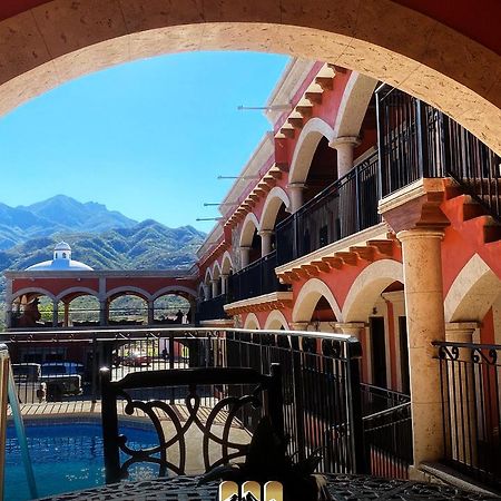 Hotel Real De Los Alamos Luaran gambar