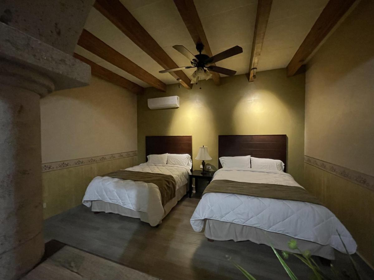 Hotel Real De Los Alamos Luaran gambar