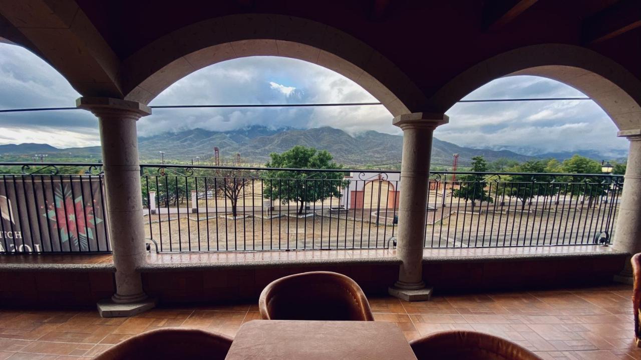 Hotel Real De Los Alamos Luaran gambar