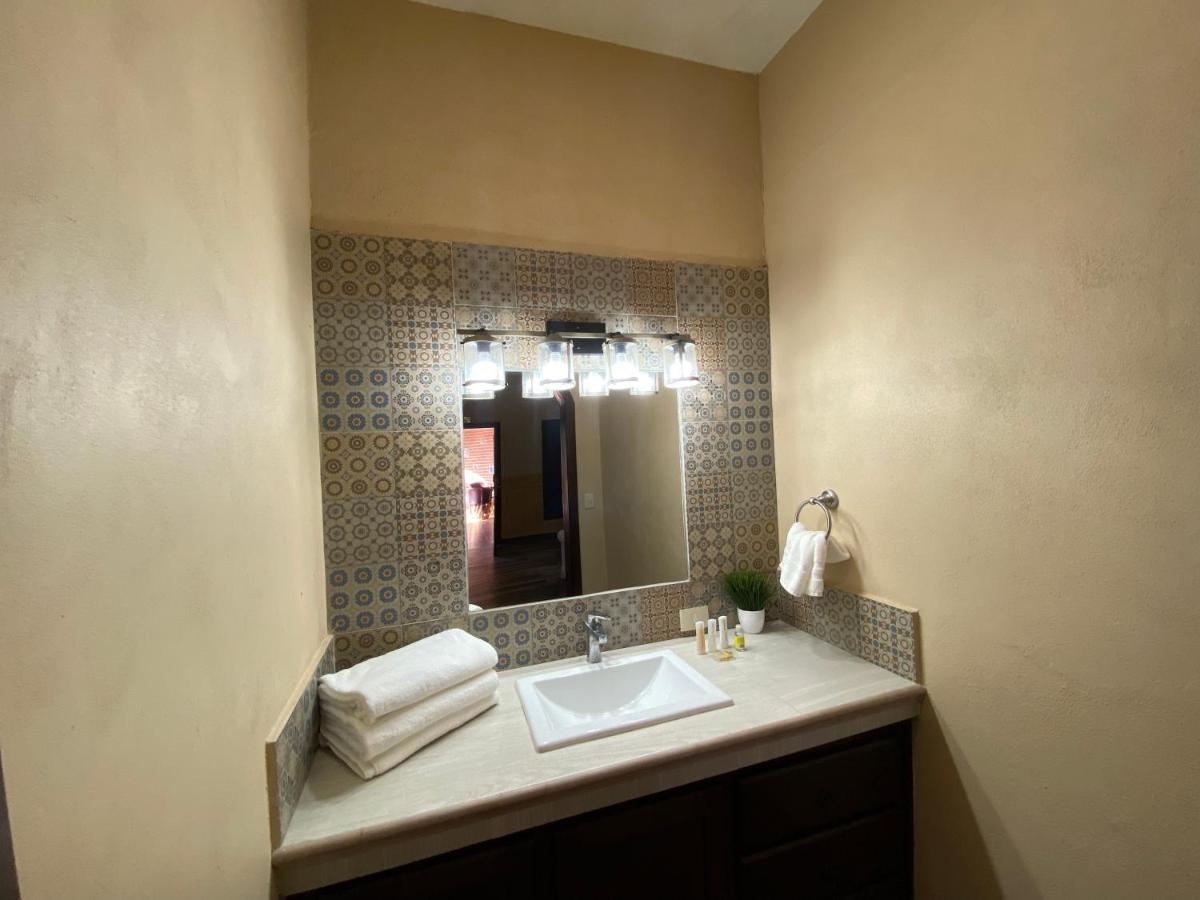 Hotel Real De Los Alamos Luaran gambar