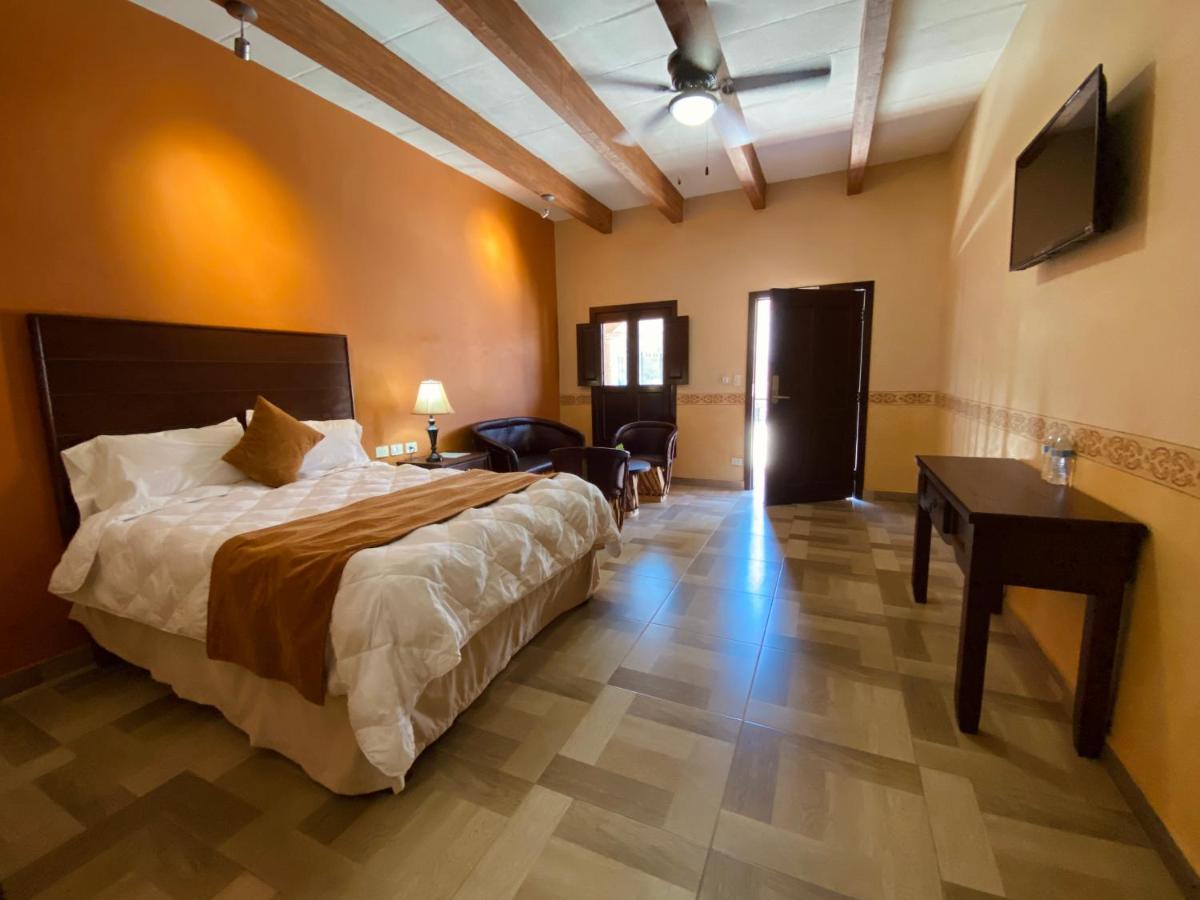 Hotel Real De Los Alamos Luaran gambar