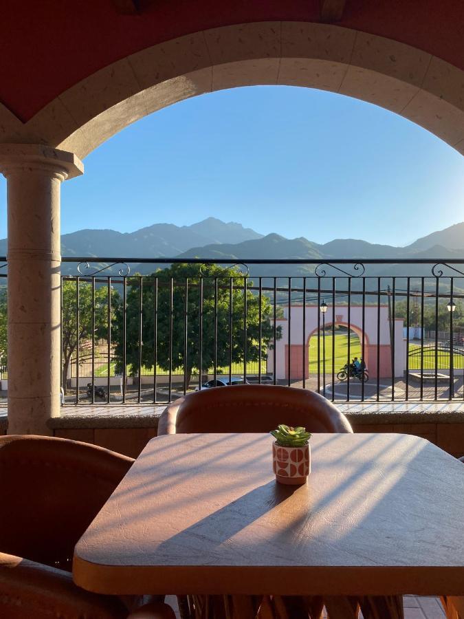 Hotel Real De Los Alamos Luaran gambar